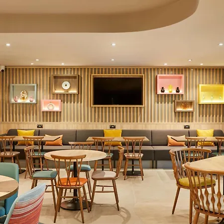 Hampton By Hilton Dublin City Centre-3