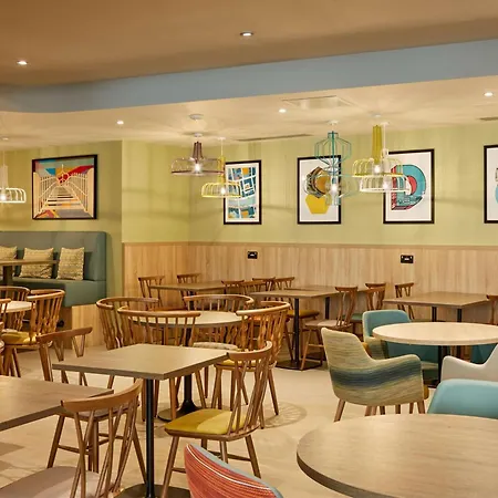 Hampton By Hilton Dublin City Centre-2